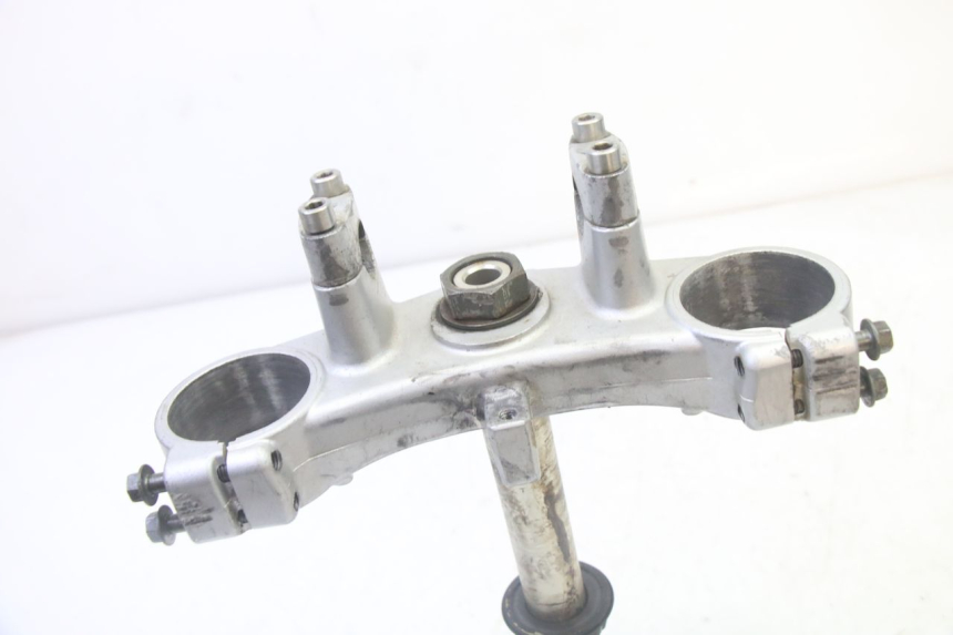 photo de TRIÂNGULO DA SUSPENSÃO DIANTEIRA YAMAHA YZ 125 (1998 - 2005) - Peça verificada