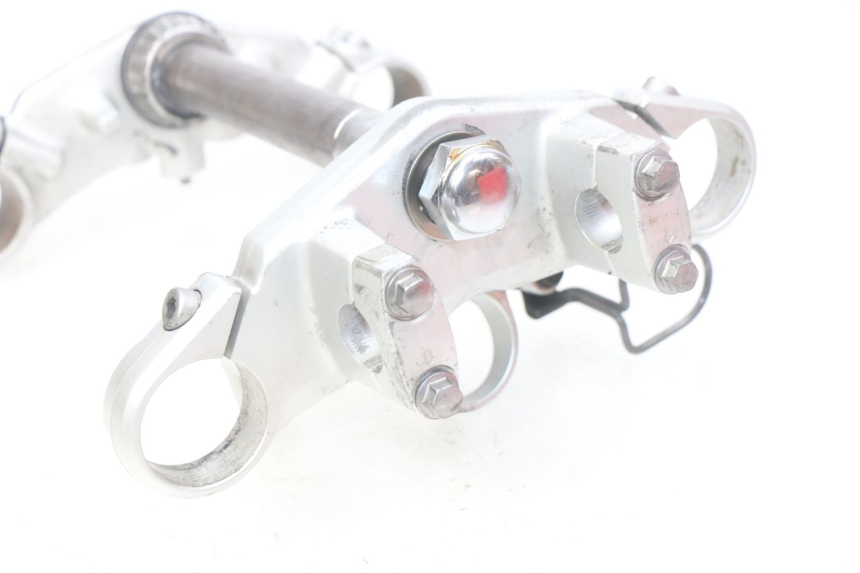 photo de TRIÂNGULO DA SUSPENSÃO DIANTEIRA KAWASAKI ZR7 ZR-7 S 750 (1999 - 2004) - Vista geral