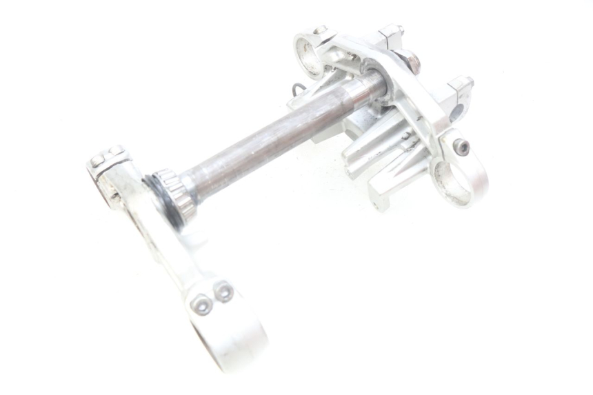 photo de TRIÂNGULO DA SUSPENSÃO DIANTEIRA KAWASAKI ZR7 ZR-7 S 750 (1999 - 2004) - Pontos de fixação
