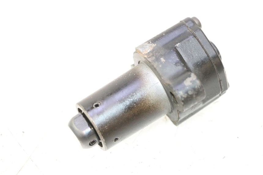 photo de TENSOR DE CORRENTE DE DISTRIBUIÇÃO SUZUKI DR S 600 (1985 - 1989) - Detalhe da peça