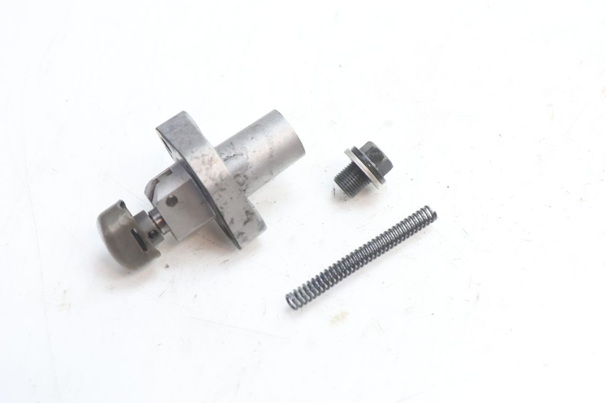 photo de TENSOR DE CORRENTE DE DISTRIBUIÇÃO SUZUKI GSR 600 (2005 - 2012) - Detalhe da peça