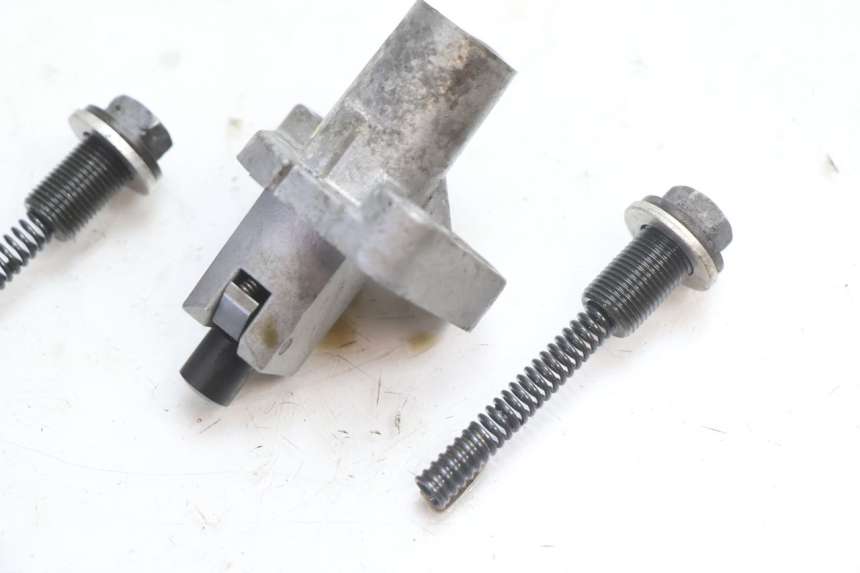 photo de TENSOR DE CORRENTE DE DISTRIBUIÇÃO SUZUKI SV S 650 (2003 - 2009) - Outro ângulo de visão