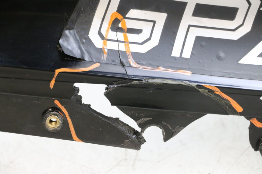 photo de CABEÇA DE GARFO KAWASAKI GPZ RX 1000 (1986 - 1988) - Estrutura - ampliação
