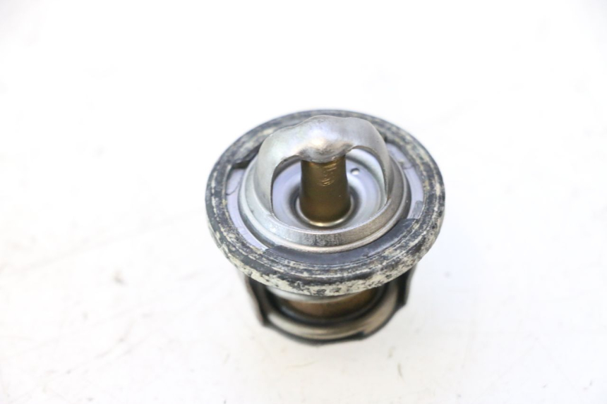 photo de TERMOSTATO SUZUKI BURGMAN 125 (2007 - 2014) - Outro ângulo de visão