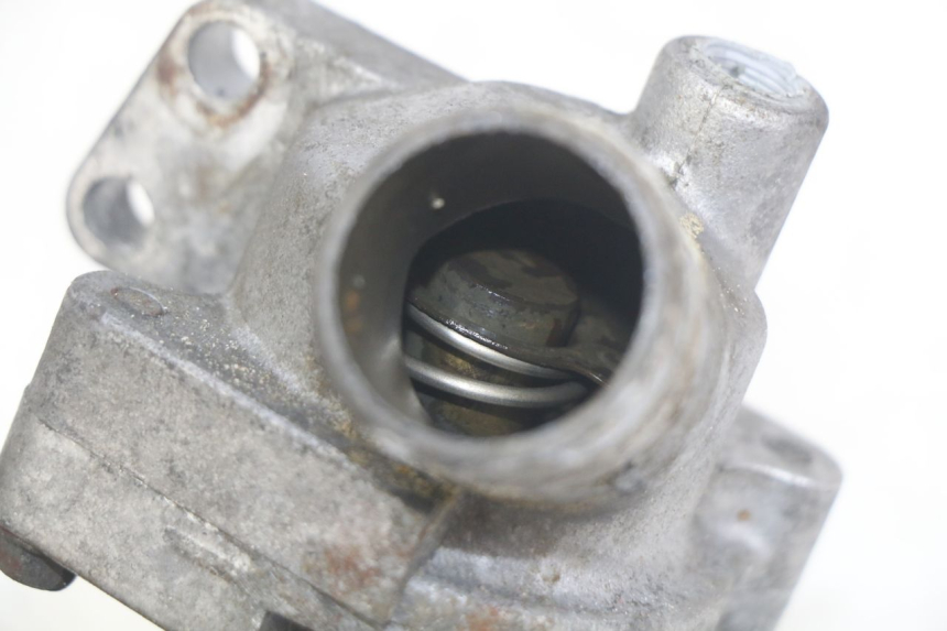 photo de TERMOSTATO HONDA CBR F SC25 1000 (1989 - 1992) - Zoom do estado de desgaste