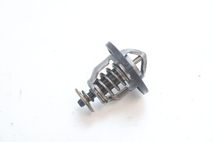 photo de TERMOSTATO HONDA FES S-WING SWING ABS 125 (2007 - 2015) - Outro ângulo de visão
