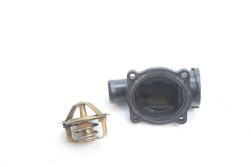 photo de TERMOSTATO KAWASAKI GPX F ZX750F 750 (1986 - 1990) - Vista principal