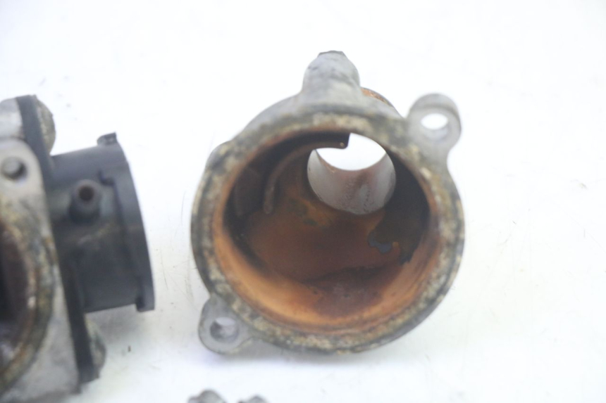 photo de TERMOSTATO KAWASAKI GPZ RX 1000 (1986 - 1988) - Zoom do estado de desgaste