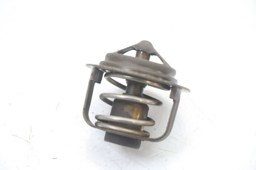 photo de TERMOSTATO HONDA VT C2 SHADOW 750 (1997 - 2001) - Outro ângulo de visão