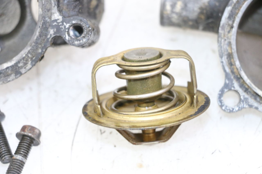 photo de TERMOSTATO KAWASAKI GTR 1000 (1994 - 2004) - Ampliação técnica