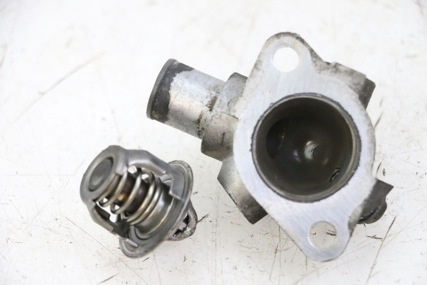 photo de TERMOSTATO SUZUKI BURGMAN 125 (2015 - 2017) - Detalhe da peça