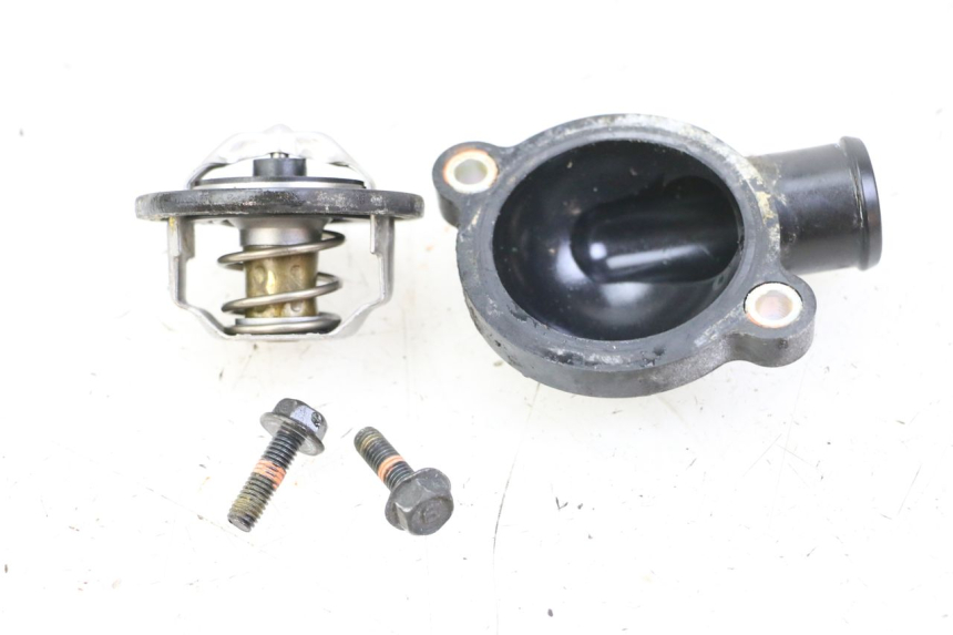 photo de TERMOSTATO YAMAHA FZ6 FAZER S2 600 (2007 - 2011) - Zoom do estado de desgaste