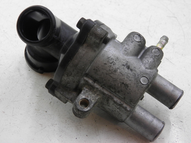 photo de TERMOSTATO YAMAHA FZS FAZER 600 (1998 - 2001) - Detalhe da peça