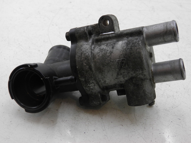 photo de TERMOSTATO YAMAHA FZS FAZER 600 (1998 - 2001) - Outro ângulo de visão