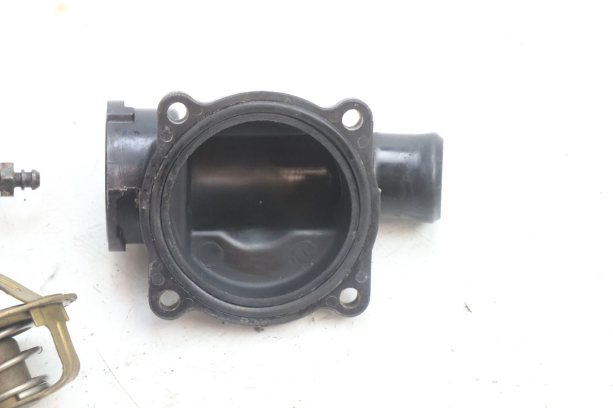 photo de TERMOSTATO KAWASAKI ZZR 600 (1995 - 2004) - Zoom do estado de desgaste