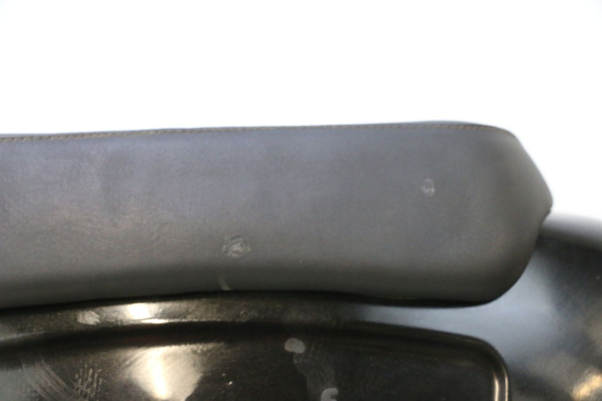 photo de TOP CASE APRILIA ATLANTIC S 125 (2010 - 2013) - Vista de perto