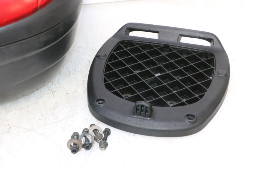 photo de TOP CASE APRILIA ATLANTIC S 125 (2010 - 2013) - Zoom do estado de desgaste
