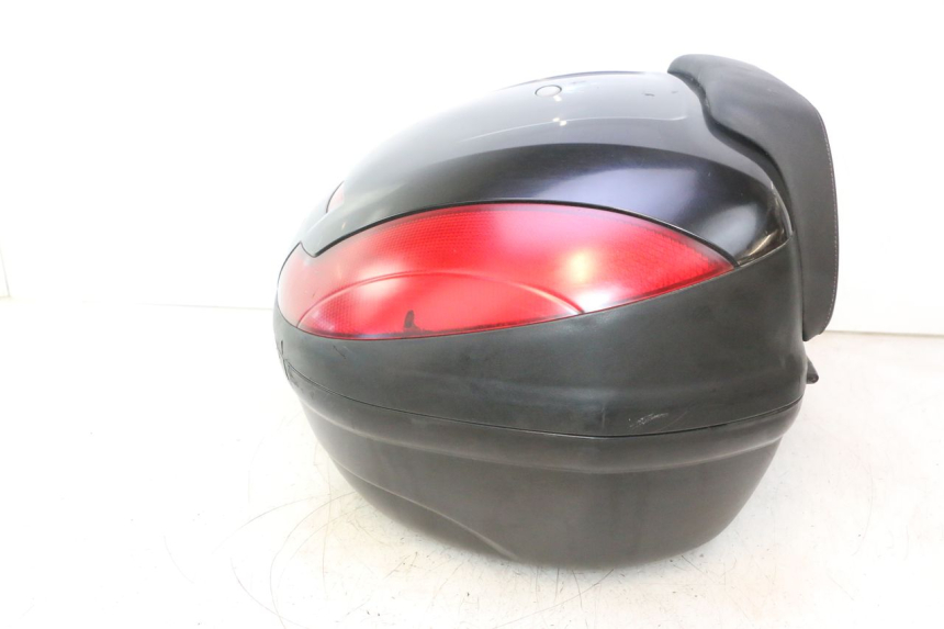 photo de TOP CASE APRILIA ATLANTIC S 125 (2010 - 2013) - Estado da superfície