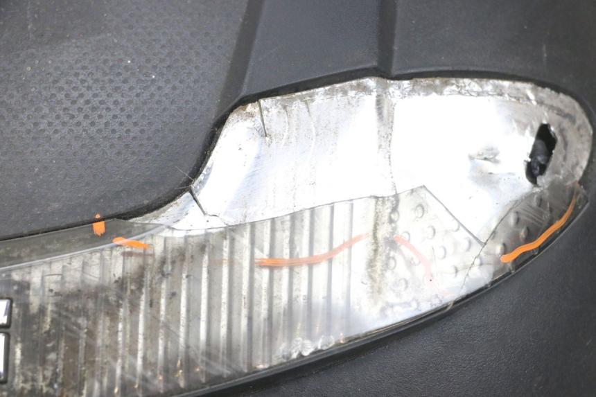photo de BAÚ TRASEIRO PEUGEOT DJANGO 4T 50 (2014 - 2019) - Zoom do estado de desgaste