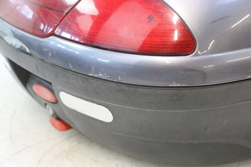 photo de TOP CASE PEUGEOT ELYSTAR 50 (2002 - 2014) - Detalhes característicos