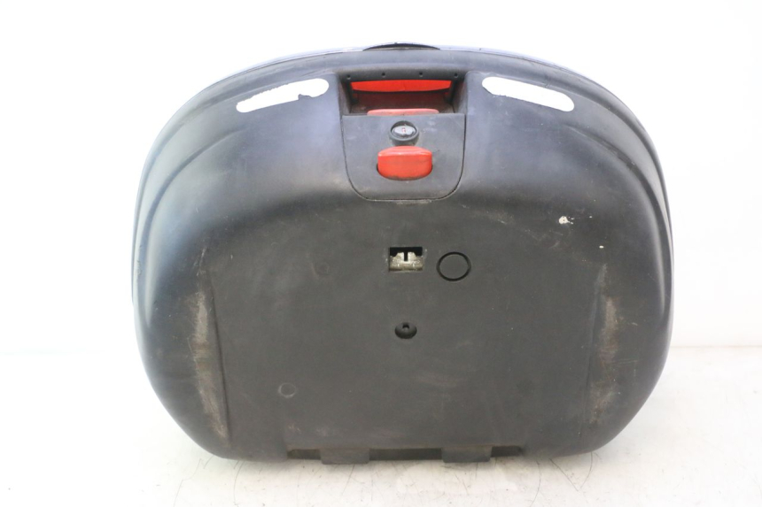 photo de TOP CASE PEUGEOT ELYSTAR 50 (2002 - 2014) - Pontos de fixação