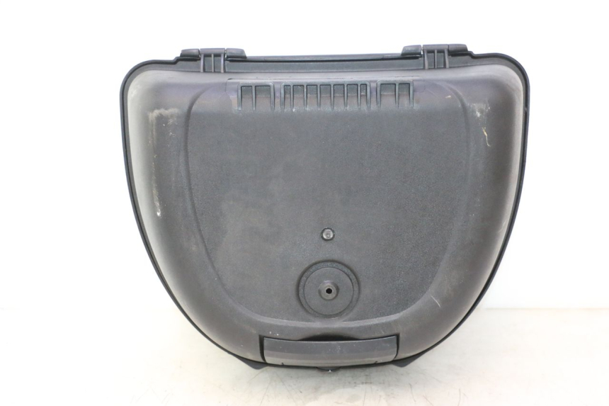 photo de TOP CASE PEUGEOT KISBEE 4T 50 (2023 - 2026) - Peça verificada