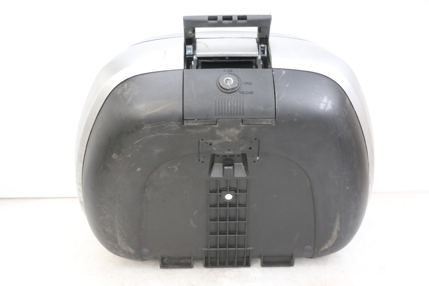 photo de BAU DE TOPO PIAGGIO MP3 HPE 350 (2018 - 2020) - Zoom do estado de desgaste