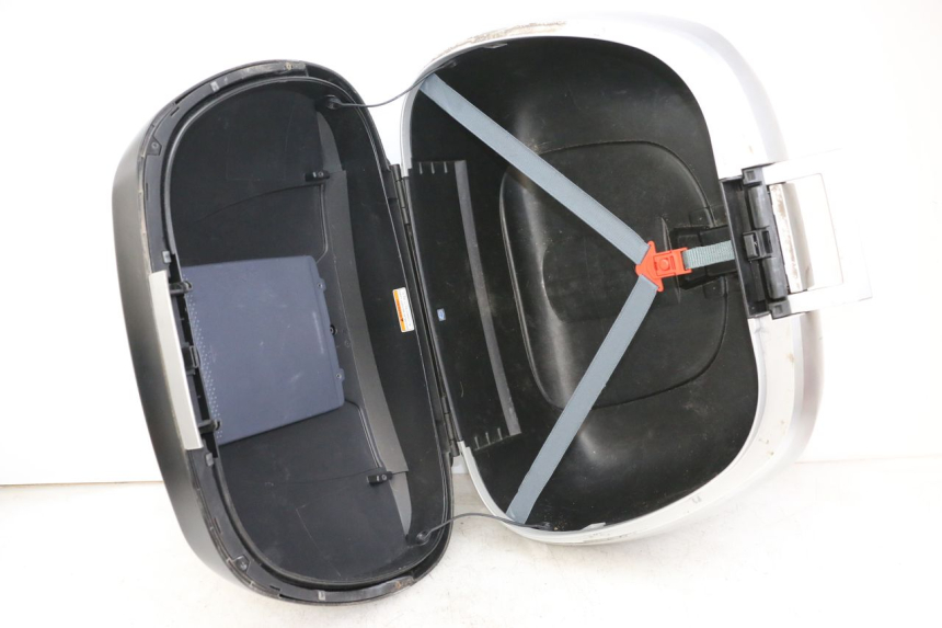 photo de BAU DE TOPO PIAGGIO MP3 HPE 350 (2018 - 2020) - Pontos de fixação