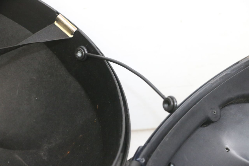 photo de BAU DE TOPO PIAGGIO MP3 RL 250 (2006 - 2010) - Outro ângulo de visão