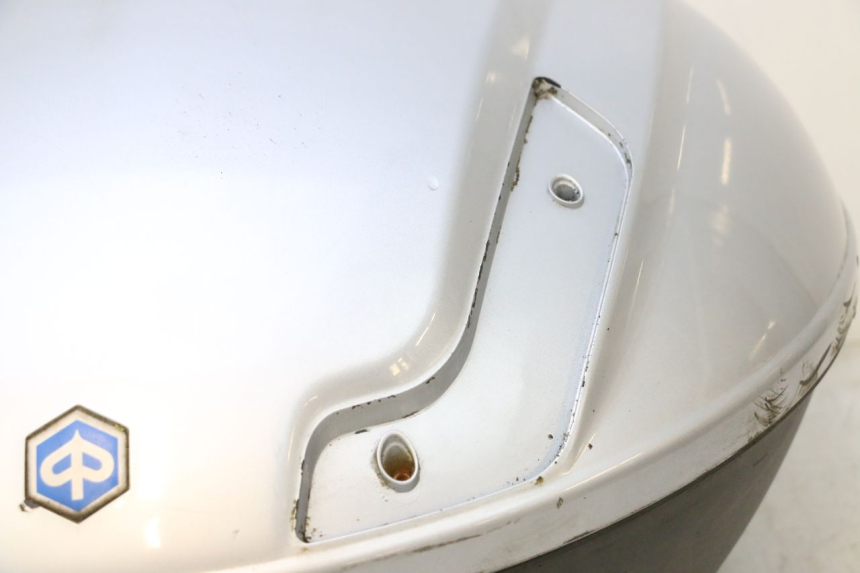 photo de BAÚ TRASEIRO PIAGGIO MP3 125 (2006 - 2014) - Detalhes característicos