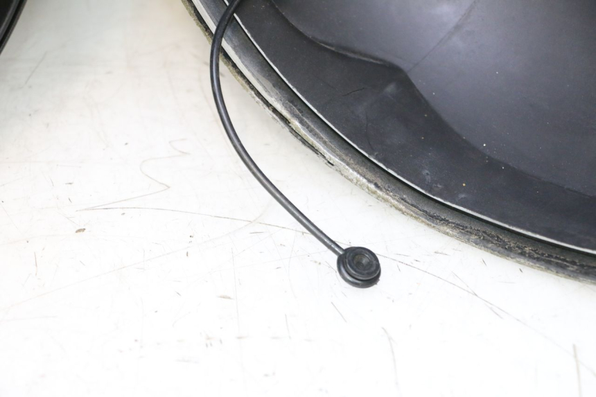 photo de BAÚ TRASEIRO PIAGGIO MP3 125 (2006 - 2014) - Detalhe da peça