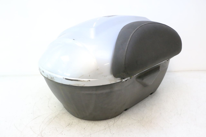 photo de BAÚ TRASEIRO PIAGGIO MP3 125 (2006 - 2014) - Pontos de fixação