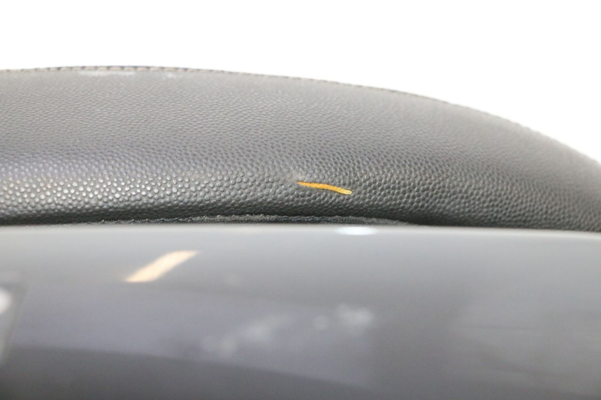 photo de BAÚ TRASEIRO PIAGGIO MP3 125 (2006 - 2014) - Detalhe da peça