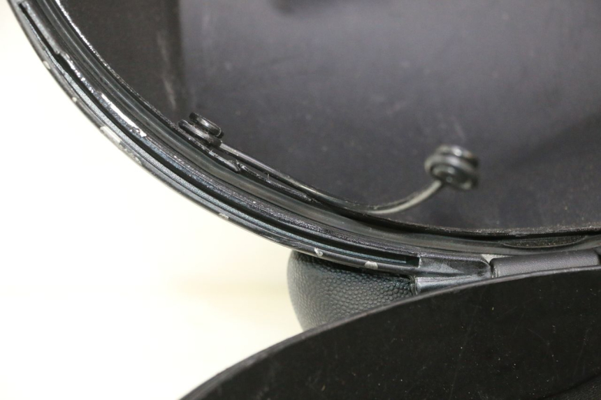 photo de BAÚ TRASEIRO PIAGGIO MP3 125 (2006 - 2014) - Detalhes característicos