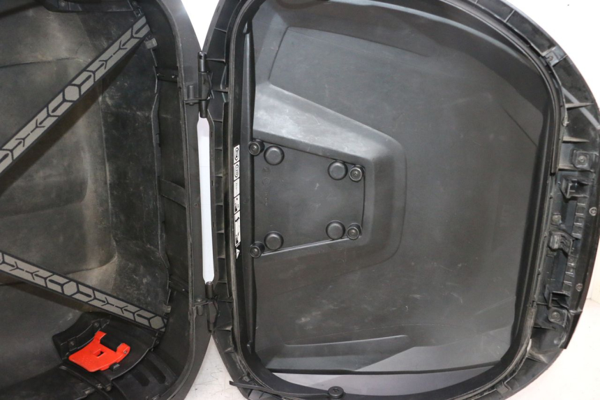 photo de TOP CASE PIAGGIO MP3 500 (2016 - 2018) - Ampliação dos componentes