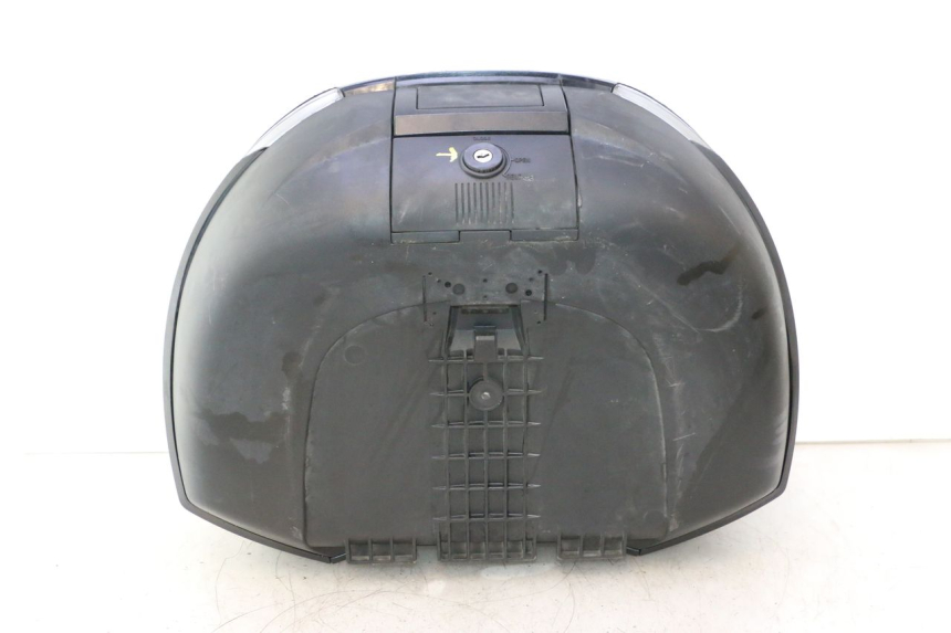 photo de TOP CASE PIAGGIO MP3 500 (2016 - 2018) - Detalhe da peça