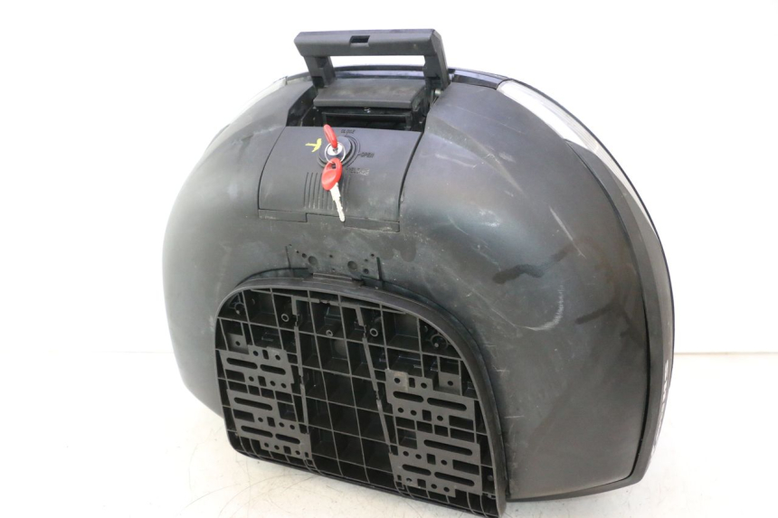 photo de TOP CASE PIAGGIO MP3 500 (2016 - 2018) - Outro ângulo de visão