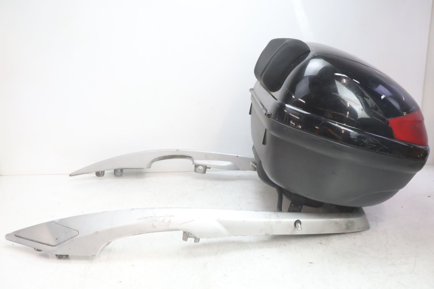 photo de TOP CASE PEUGEOT SATELIS 125 (2006 - 2009) - Vista principal