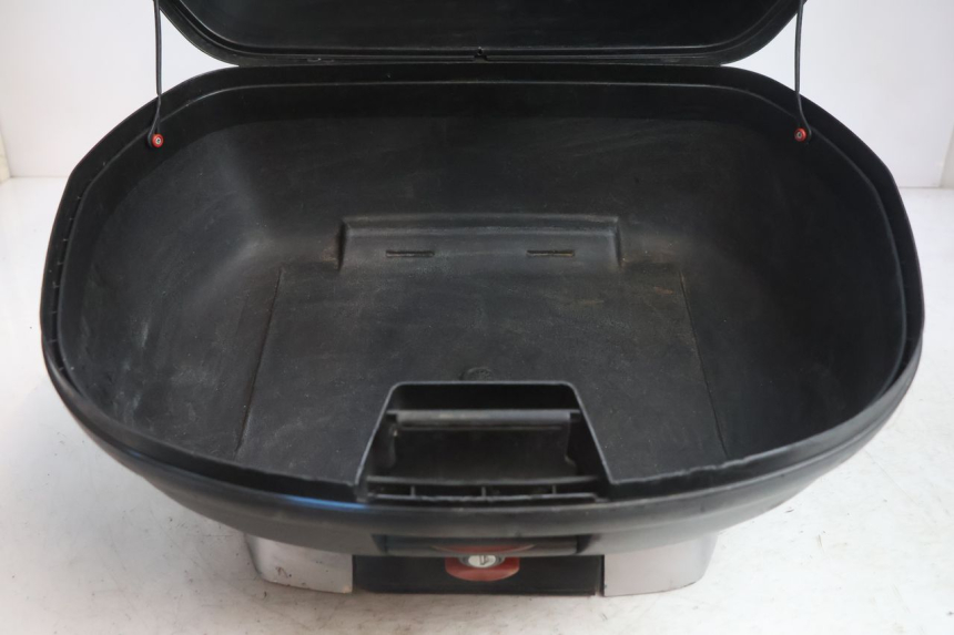 photo de TOP CASE PEUGEOT SATELIS 125 (2006 - 2009) - Vista do produto