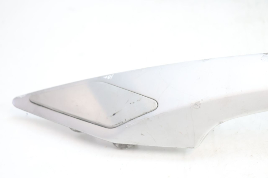photo de TOP CASE PEUGEOT SATELIS 125 (2006 - 2009) - Zoom do estado de desgaste