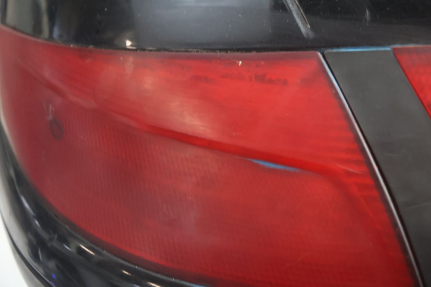 photo de TOP CASE PEUGEOT SATELIS 125 (2006 - 2009) - Estado da superfície