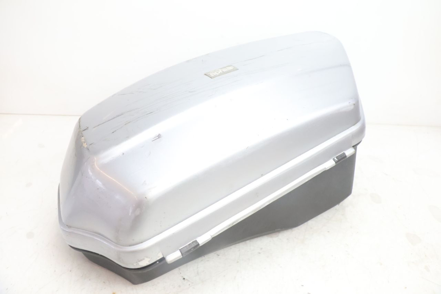 photo de BAU TRASEIRO APRILIA SCARABEO GT 125 (1999 - 2007) - Detalhe da peça
