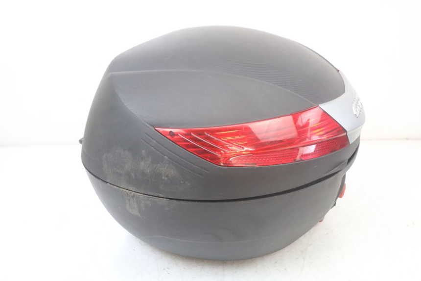photo de BAÚ TRASEIRO KYMCO SUPER 8 125 (2008 - 2015) - Estado da superfície