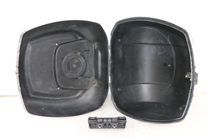 photo de BAU TRASEIRO PIAGGIO VESPA GTS SUPER IE 125 (2009 - 2016) - Ampliação técnica