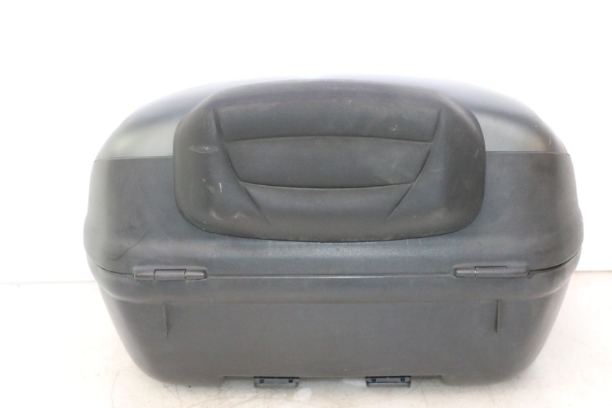 photo de TOP CASE YAMAHA X-MAX XMAX 125 (2010 - 2013) - Detalhes característicos