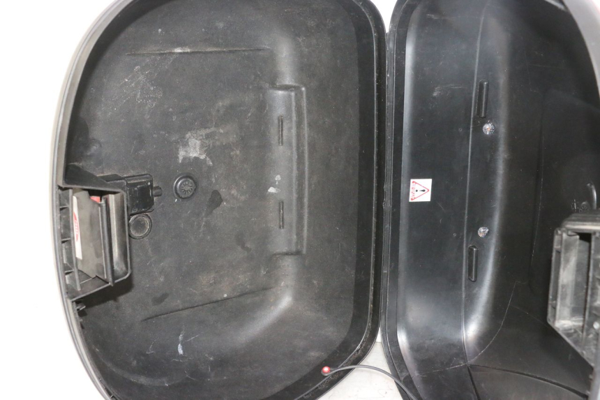 photo de TOP CASE YAMAHA X-MAX XMAX 125 (2010 - 2013) - Outro ângulo de visão
