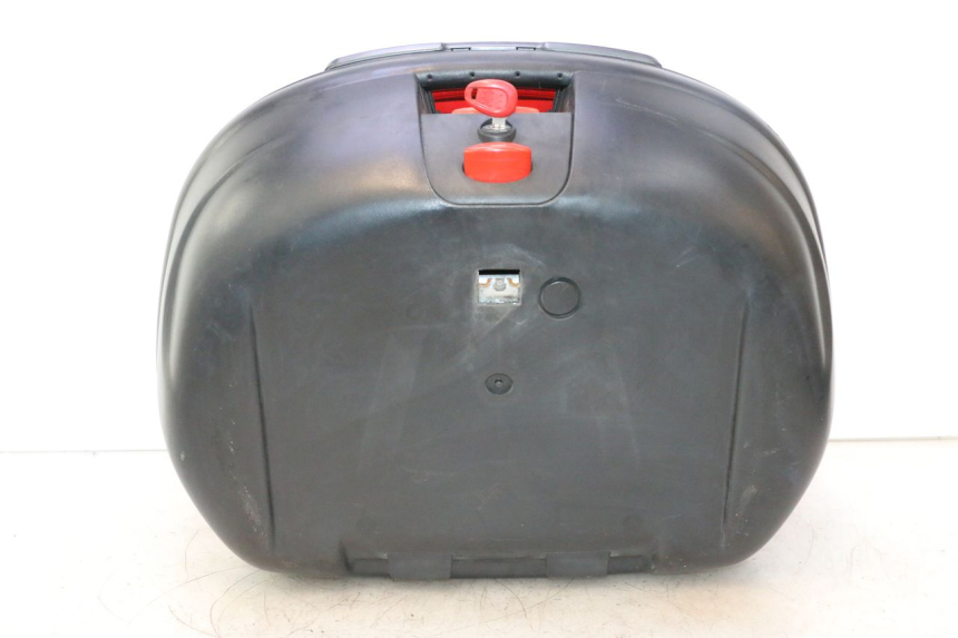 photo de TOP CASE YAMAHA X-MAX XMAX 125 (2010 - 2013) - Pontos de fixação