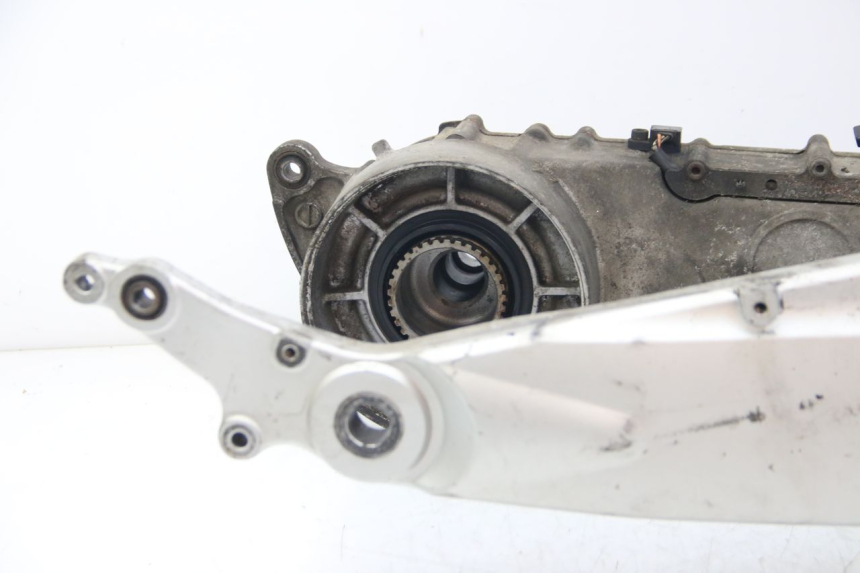 photo de TRANSMISSÃO RODA SUZUKI BURGMAN 650 (2002 - 2004) - Outro ângulo de visão