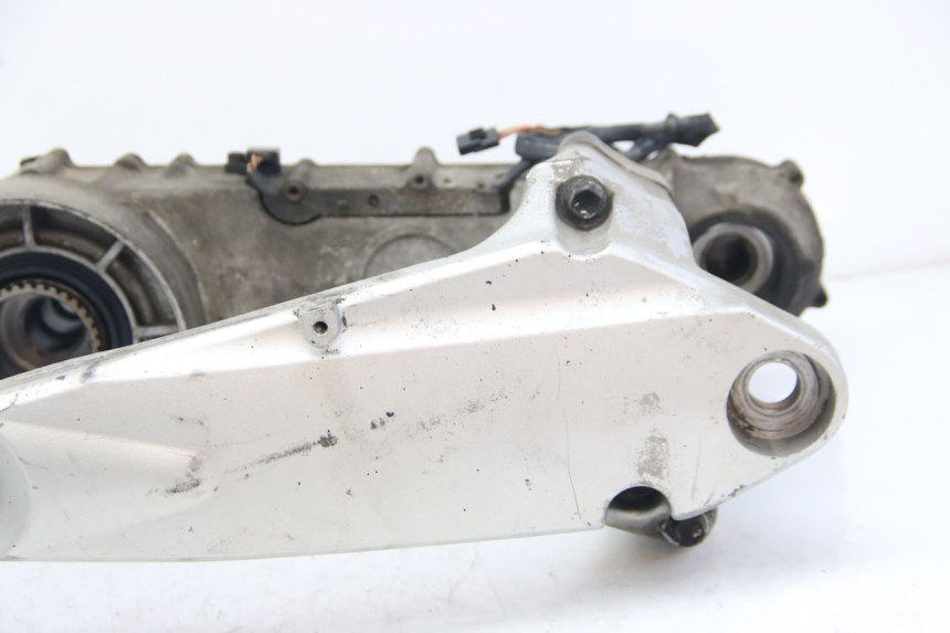 photo de TRANSMISSÃO RODA SUZUKI BURGMAN 650 (2002 - 2004) - Pontos de fixação