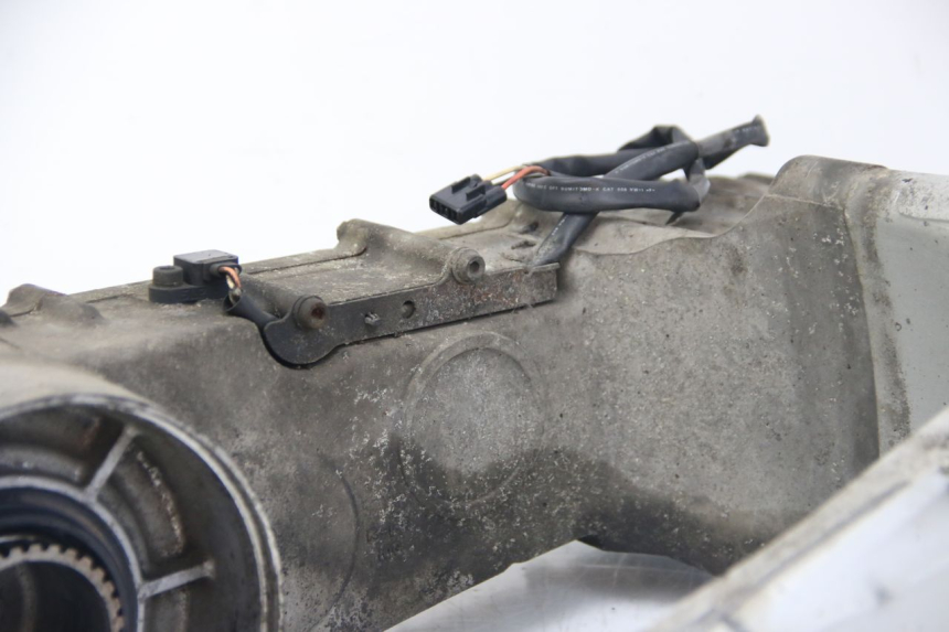 photo de TRANSMISSÃO RODA SUZUKI BURGMAN 650 (2002 - 2004) - Estado da superfície